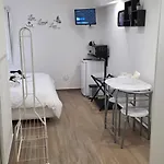 Guest house Black & White Bari