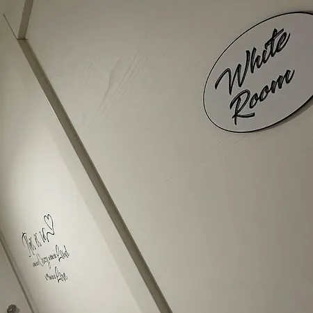 Vendégház Black & White