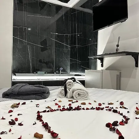 Black & White Luxury Affittacamere Bari