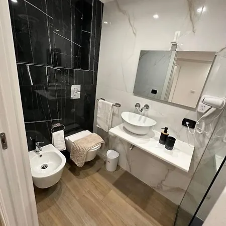 Black & White Luxury Affittacamere