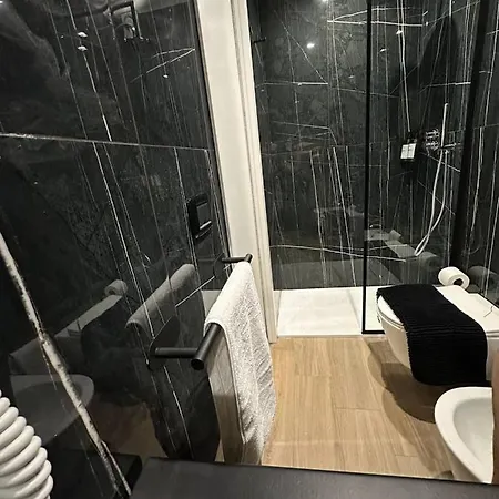 Black & White Luxury Affittacamere Bari