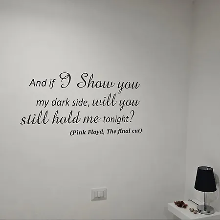 Vendégház Black & White