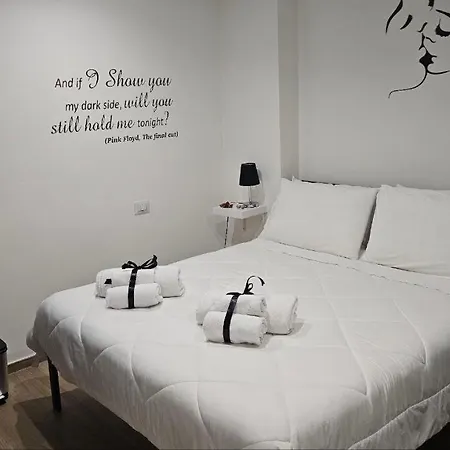 Vendégház Black & White