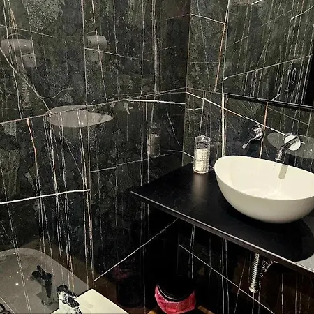 Black & White Vendégház