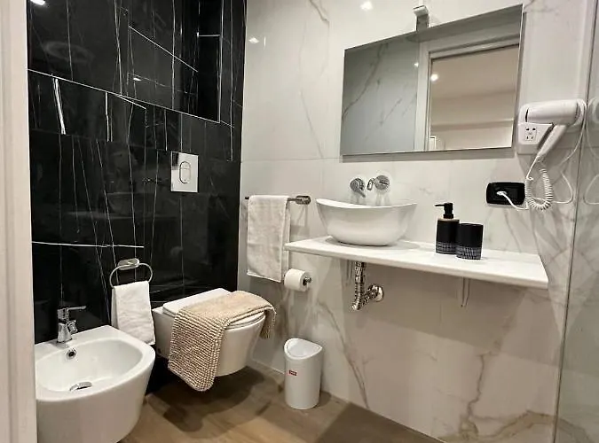 Black & White 3* Bari