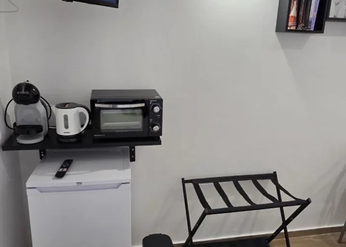 Black & White Guest house 3*