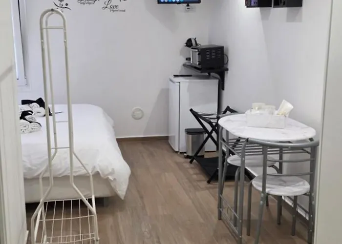 Guest house Black & White Bari